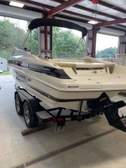 Used 2005 Larson 23 Power Boat for sale