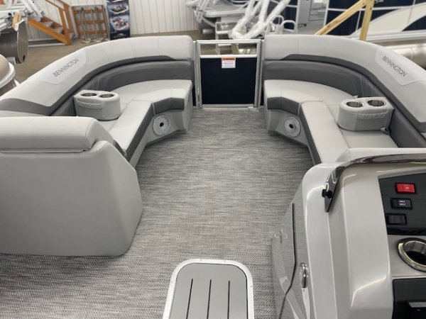 Since its inception in 1997, Bennington Marine has strived to lead the pontoon industry in quality and value. Within 5 years, we received the country's most prestigious customer satisfaction awards from the NMMA and JD Powers.